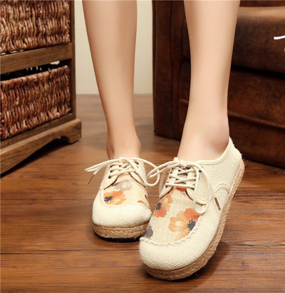 Mocasini de dama cu sireturi si aplicatie florala in doua culori