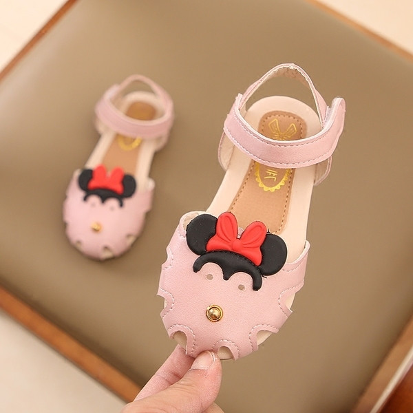 Απαλά παιδικά σανδάλια για κορίτσια σε τρία χρώματα με διακόσμηση