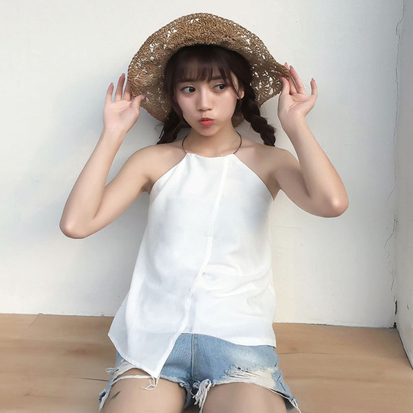 Γυναικεία μπλούζα σε δύο χρώματα με μεταλλικό στοιχείο γύρω από το λαιμό