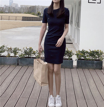 Γυναικείο φόρεμα σε γκρι και μαύρο χρώμα