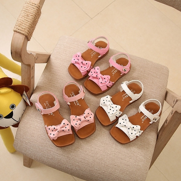 Παιδικά σανδάλια με κορδέλα σε τρία χρώματα