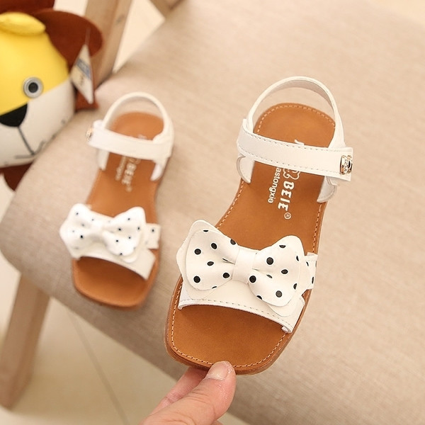 Παιδικά σανδάλια με κορδέλα σε τρία χρώματα