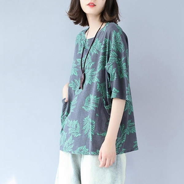 Γυναικείο  T-shirt σε μέγεθος MAXI σε δύο χρώματα