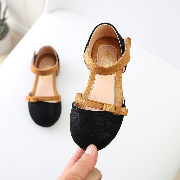 Sandale de dama in model inchis in alb, negru si roz