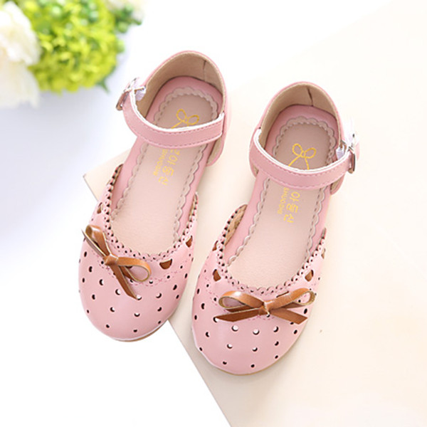 Finom szandál lányoknak rózsaszín, fehér és kék színben, szalaggal