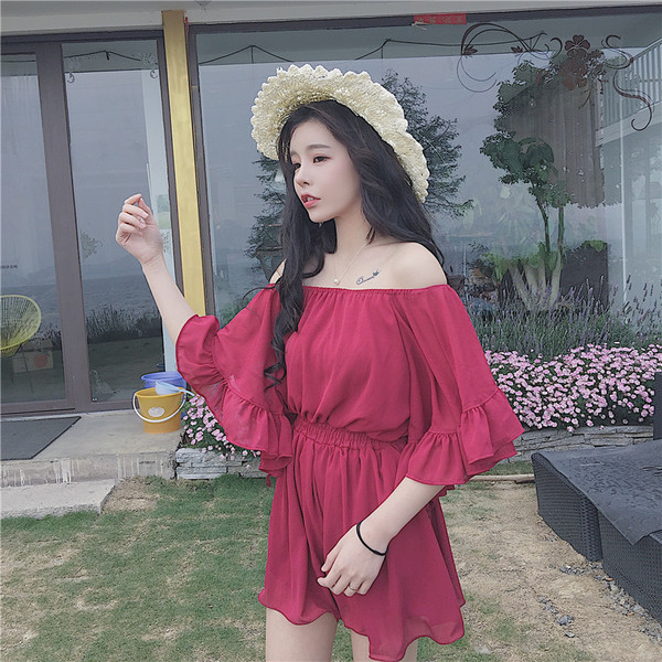 Damaszt ruha fodrokkal - három színben