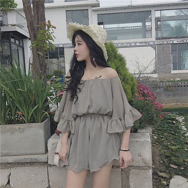 Damaszt ruha fodrokkal - három színben