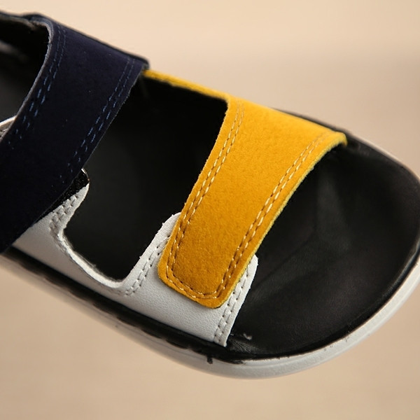 Sandale sport și de zi cu zi pentru copii în două culori cu autocolante