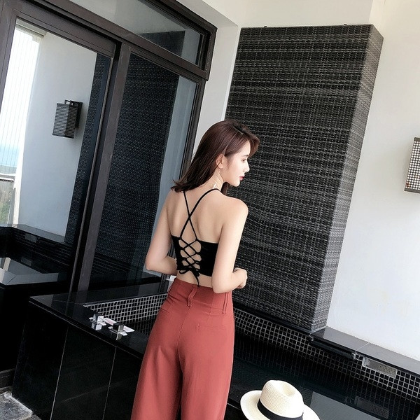 Top de dama in doua culori cu broderie si spate deschis cu cravate in cruce