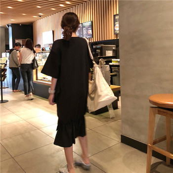 Γυναικείο φόρεμα με μανίκι 3/4 σε ελεύθερο στυλ σε γκρι και μαύρο χρώμα