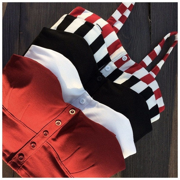 Top dama in mai multe culori cu nasturi decorativi