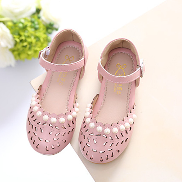 Παιδικά σανδάλια για κορίτσια σε τρία χρώματα με διακοσμητικά μαργαριτάρια