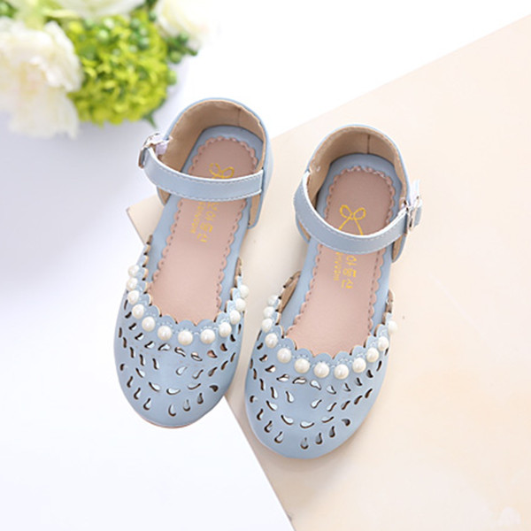 Παιδικά σανδάλια για κορίτσια σε τρία χρώματα με διακοσμητικά μαργαριτάρια