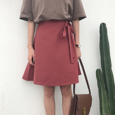 Κομψή γυναικεία φούστα σε δύο χρώματα