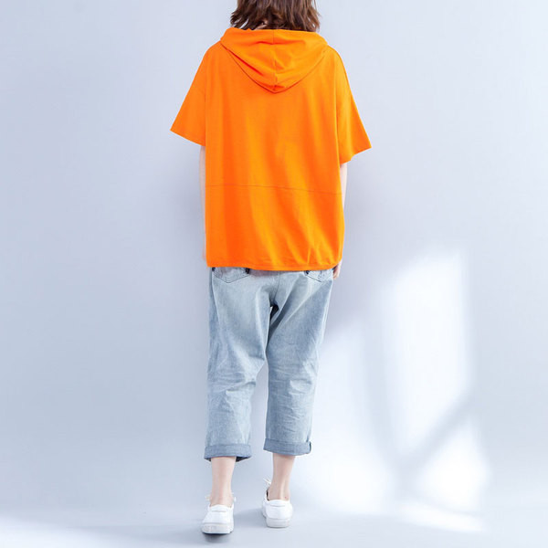 MAXI γυναικείο T-shirt με κοντό μανίκι με κουκούλα σε δύο χρώματα