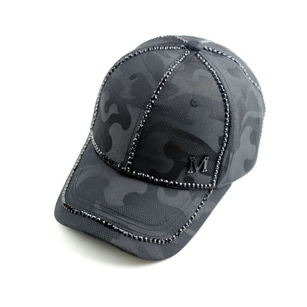 Palarie de camuflaj de dama cu pietre decorative in alb, roz si negru