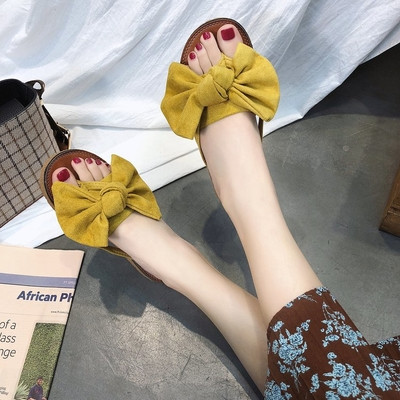 Γυναικείες παντόφλες με επίπεδη σόλα και κορδέλα σε διάφορα χρώματα