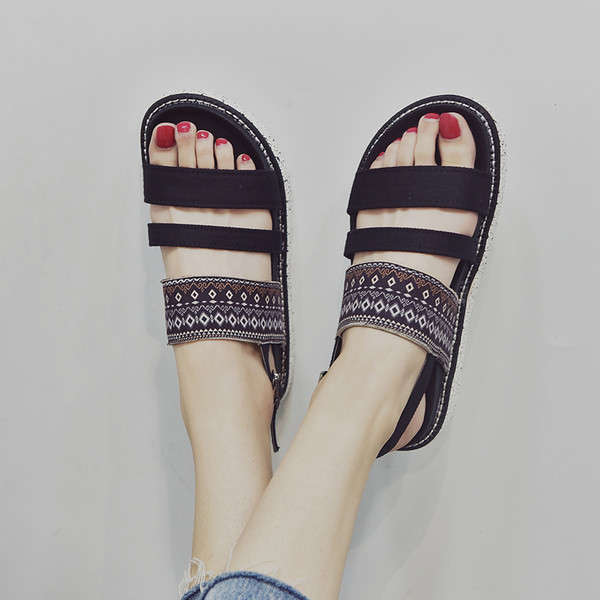 Sandale de dama din stofa cu broderie in negru si roz