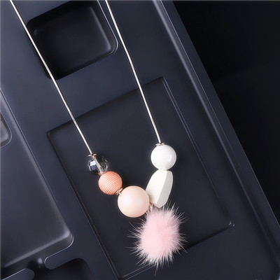 Γυναικείο κολιέ με διαφορετικά μενταγιόν από χρωματιστές πέτρες