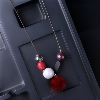 Γυναικείο κολιέ με διαφορετικά μενταγιόν από χρωματιστές πέτρες