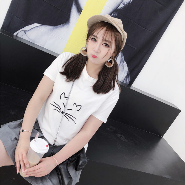 Tricou dama marimi MAXI cu decolteu O si aplicatie in alb si negru