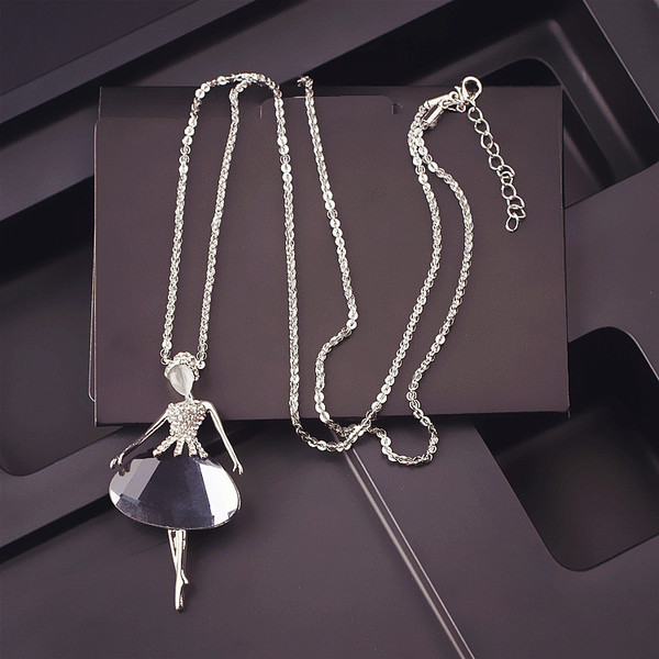 Μακρύ γυναικείο κολιέ  με μεγάλη πέτρα και μενταγιόν - μπαλαρίνα