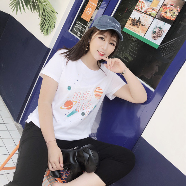 Γυναικείο καθημερινό μπλουζάκι MAXI μέγεθος  σε λευκό και γκρι χρώμα 