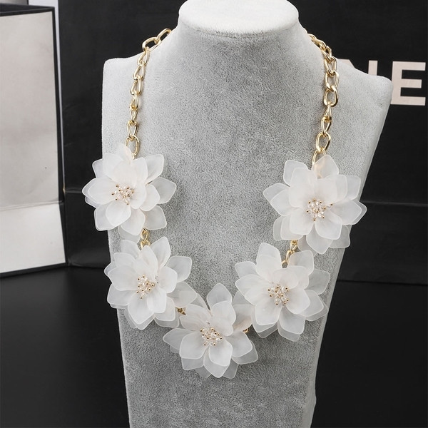 Γυναικείο κομψό κολιέ λουλούδι σε δύο χρώματα