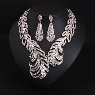 Γυναικεία κρυστάλλινα σετ - Κολιέ και σκουλαρίκια