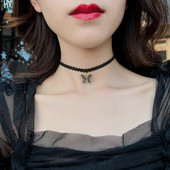 Γυναικείο choker σε διάφορα μοντέλα με διαφορετικά μενταγιόν