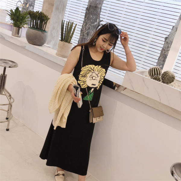 Rochie lejeră lungă mărimea MAXI în negru cu două modele aplicate