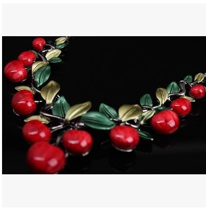 Női ékszer kétrészes nyaklánc és fülbevaló cseresznye formájú