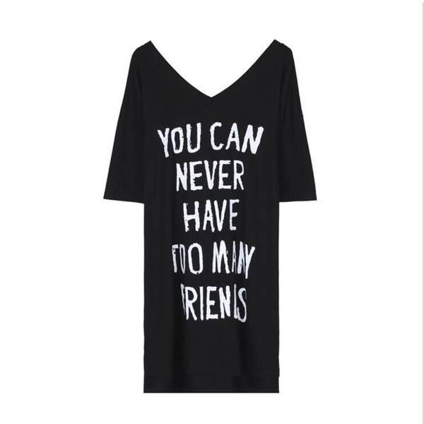 Γυναικείο μπλουζοφόρεμα σε ευρύ μοντέλο MAXI σε ασπρόμαυρο χρώμα με επιγραφή και εφαρμογή