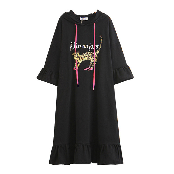 Κομψό γυναικείο φόρεμα μεγέθους MAXI με 3/4 μανίκι και εφαρμογή σε μαύρο χρώμα