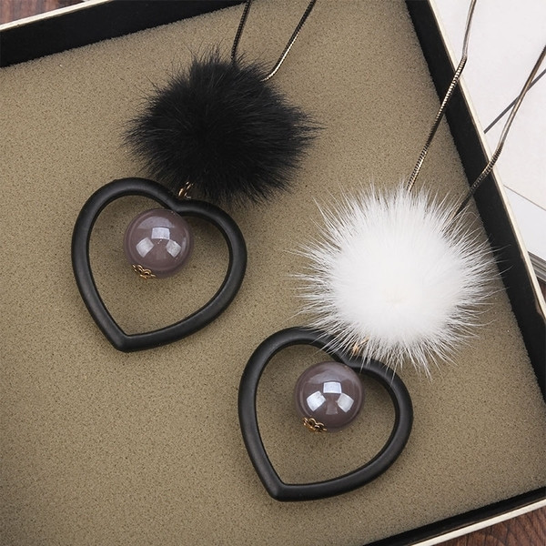 Colier de damă Inimă cu lanț delicat cu elemente din puf și piatră