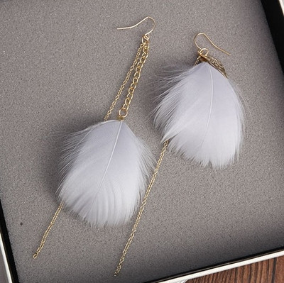 Γυναικεία σκουλαρίκια με φτερό και μαλακή αλυσίδα σε διάφορα χρώματα