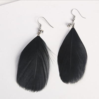 Γυναικεία σκουλαρίκια με φτερό και μαλακή αλυσίδα σε διάφορα χρώματα