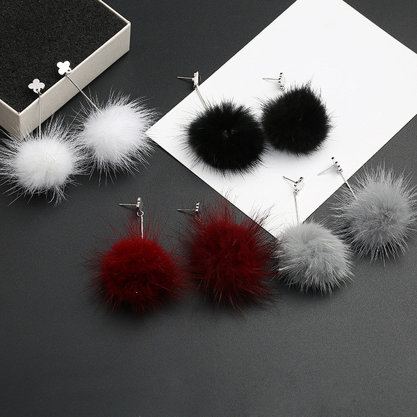 Cercei lungi de dama cu Pooh in mai multe culori