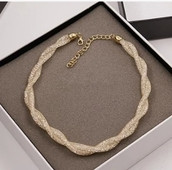 Γυναικείο κολιέ με κρύσταλλα σε τρία χρώματα