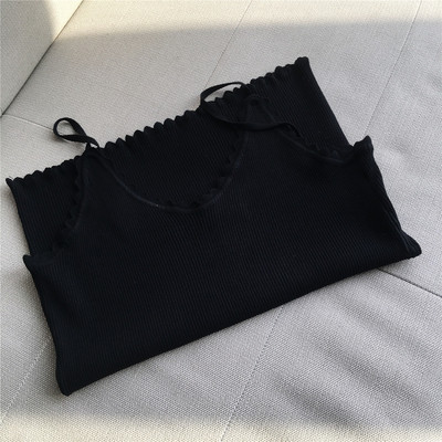 Απλαλό γυναικείο μπλουζάκι με ντεκολτέ σε σχήμα V