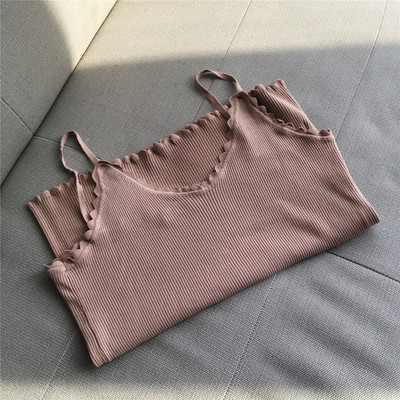 Απλαλό γυναικείο μπλουζάκι με ντεκολτέ σε σχήμα V