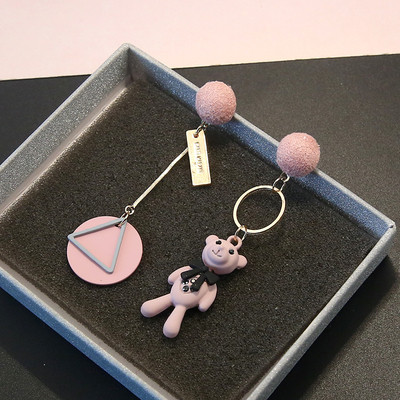 Γυναικεία διαφορετικά σκουλαρίκια σε ροζ και μπλε χρώμα