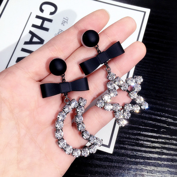 Női fülbevaló készlet csillag és hold alakú kövekkel