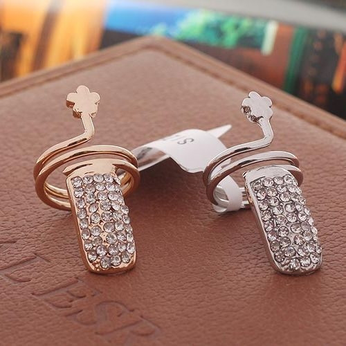 Γυναικείο δαχτυλίδι  με πέτρες σε δύο χρώματα