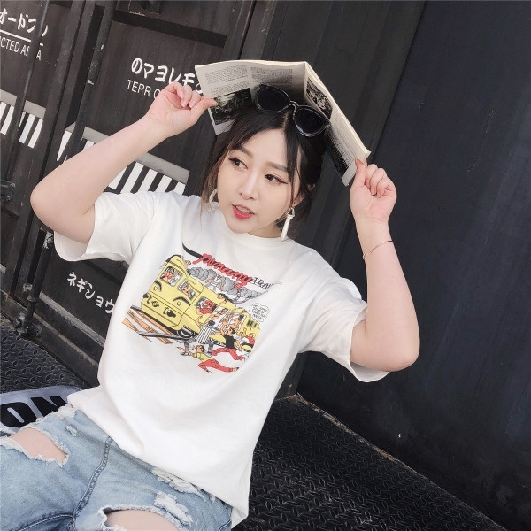 Tricou dama marimea MAXI cu aplicatie, de culoare alba cu maneci 3/4