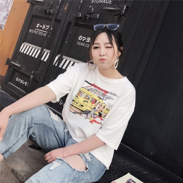 Tricou dama marimea MAXI cu aplicatie, de culoare alba cu maneci 3/4