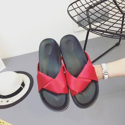 Casual γυναικείες παντόφλες σε κόκκινο, πράσινο και μαύρο χρώμα