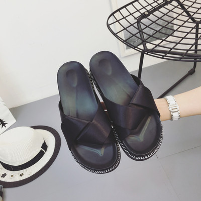 Casual γυναικείες παντόφλες σε κόκκινο, πράσινο και μαύρο χρώμα