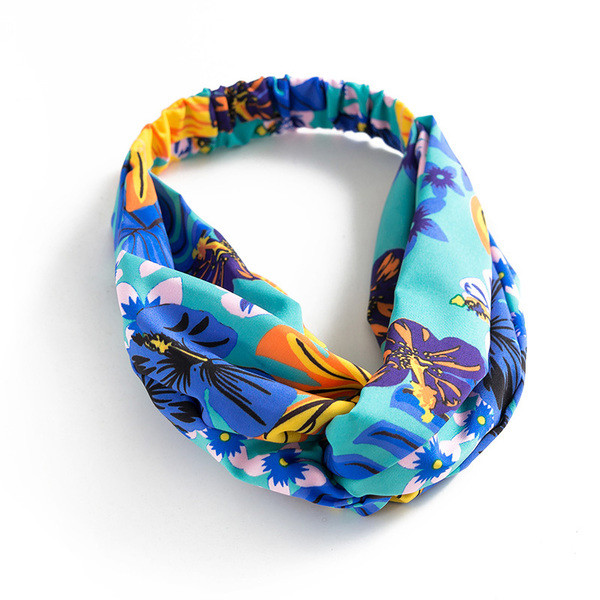 Μοντέρνο αξεσουάρ μαλλιών  σε δύο μοντέλα με floral μοτίβο