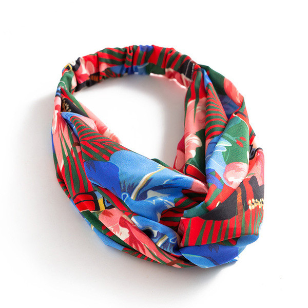 Μοντέρνο αξεσουάρ μαλλιών  σε δύο μοντέλα με floral μοτίβο